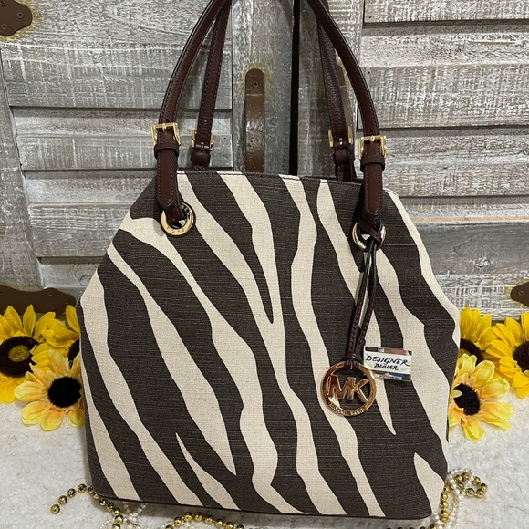 Authentic Michael Kors Animal Print Canvas Tote EUC! - Picture 2 of 12